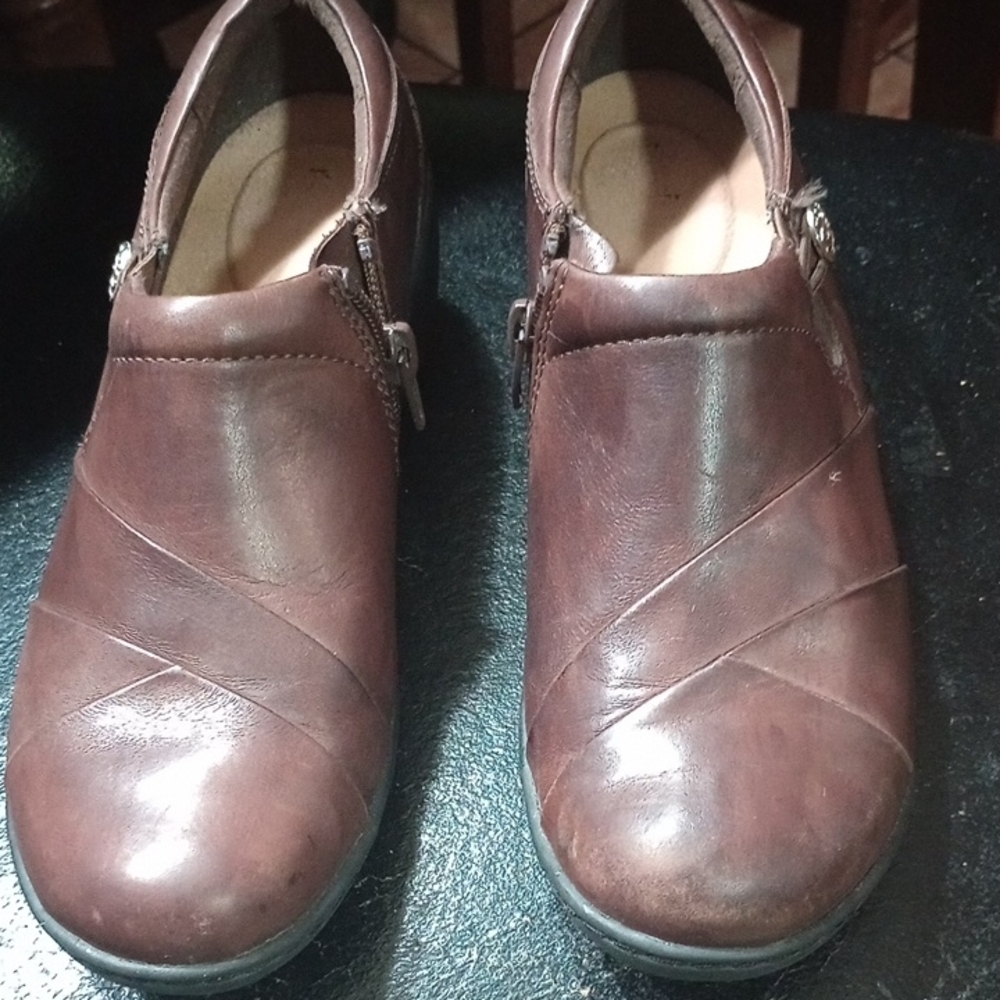 Clarks Women's Brown Leather Loafers